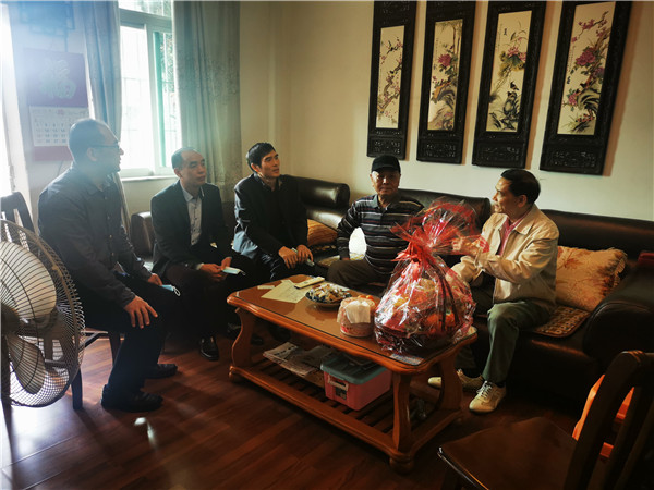 植保所開展春節(jié)前走訪慰問活動