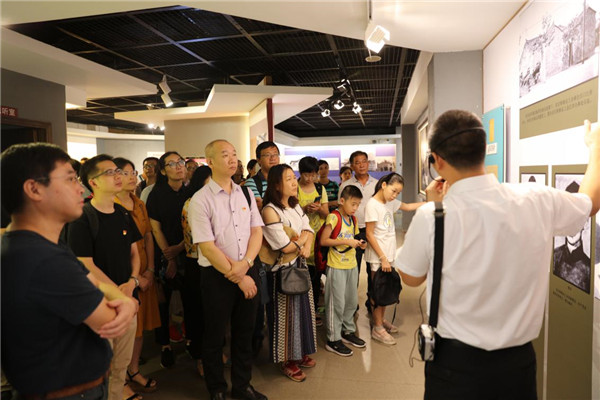 農(nóng)經(jīng)所組織黨員參觀廣州農(nóng)講所和中共三大會(huì)址紀(jì)念館