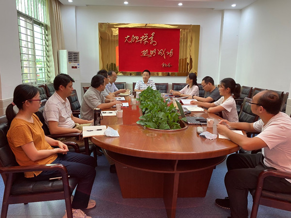 張名位參加水稻所抗病育種黨支部學(xué)習(xí)交流會