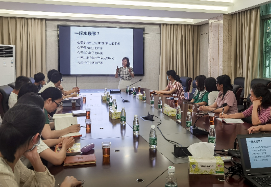 植保所舉辦科學(xué)育兒知識講座01.jpg