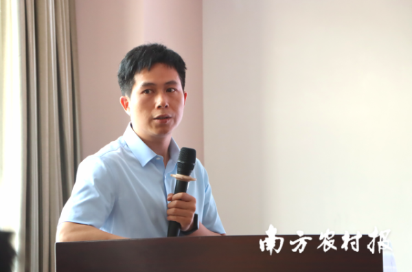 省農(nóng)科院彩田農(nóng)業(yè)科技信息中心專家周廣洲。